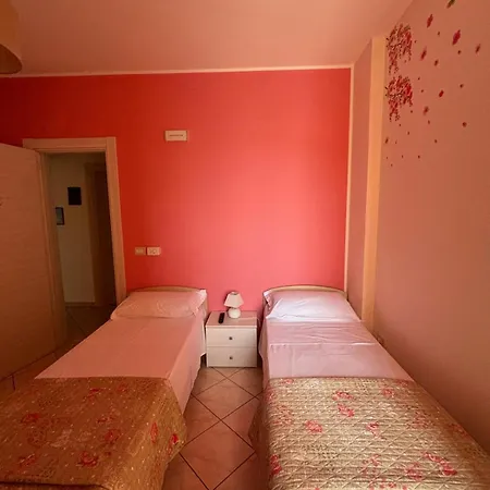 Mirage Bed and Breakfast 4*
