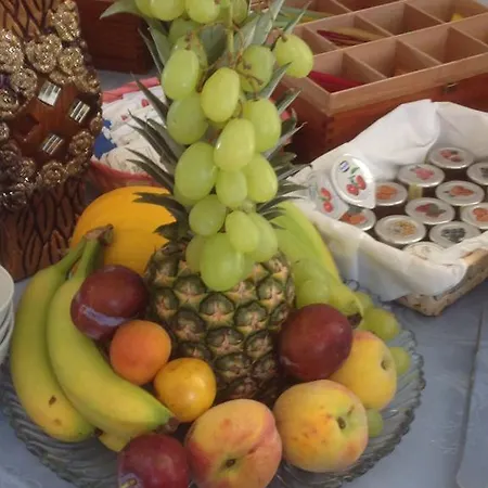 Bed & Breakfast Mirage 3*