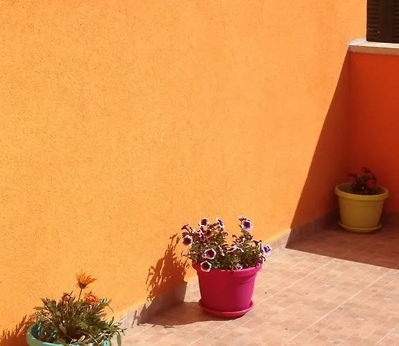 לינה וארוחת בוקר Mirage 3*